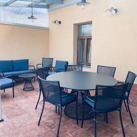 Roze Republikas Apartments リエパーヤ エクステリア 写真