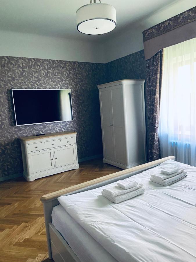 Roze Republikas Apartments リエパーヤ エクステリア 写真