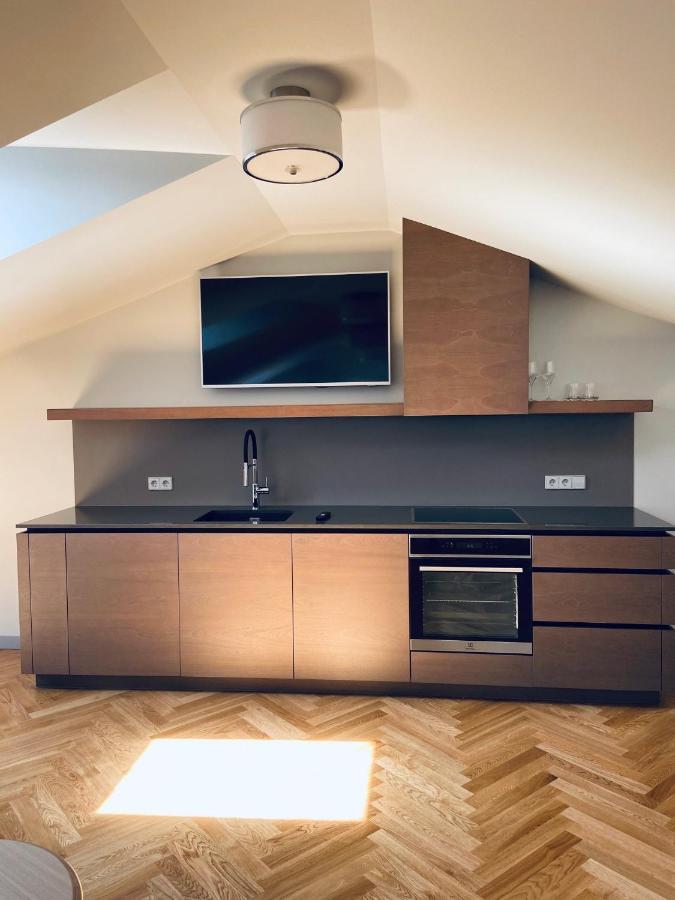 Roze Republikas Apartments リエパーヤ エクステリア 写真